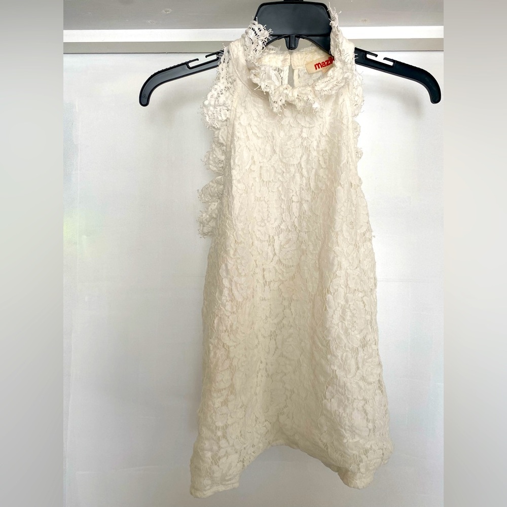 White, lace, sleeveless blouse